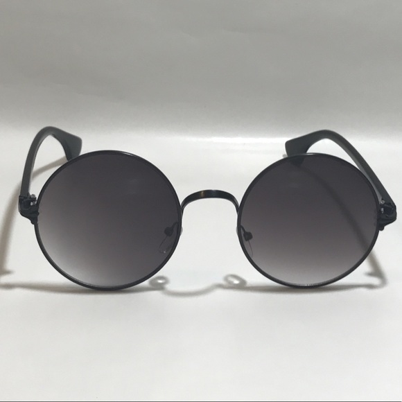 Black Circle Sunglasses - Picture 3 of 3